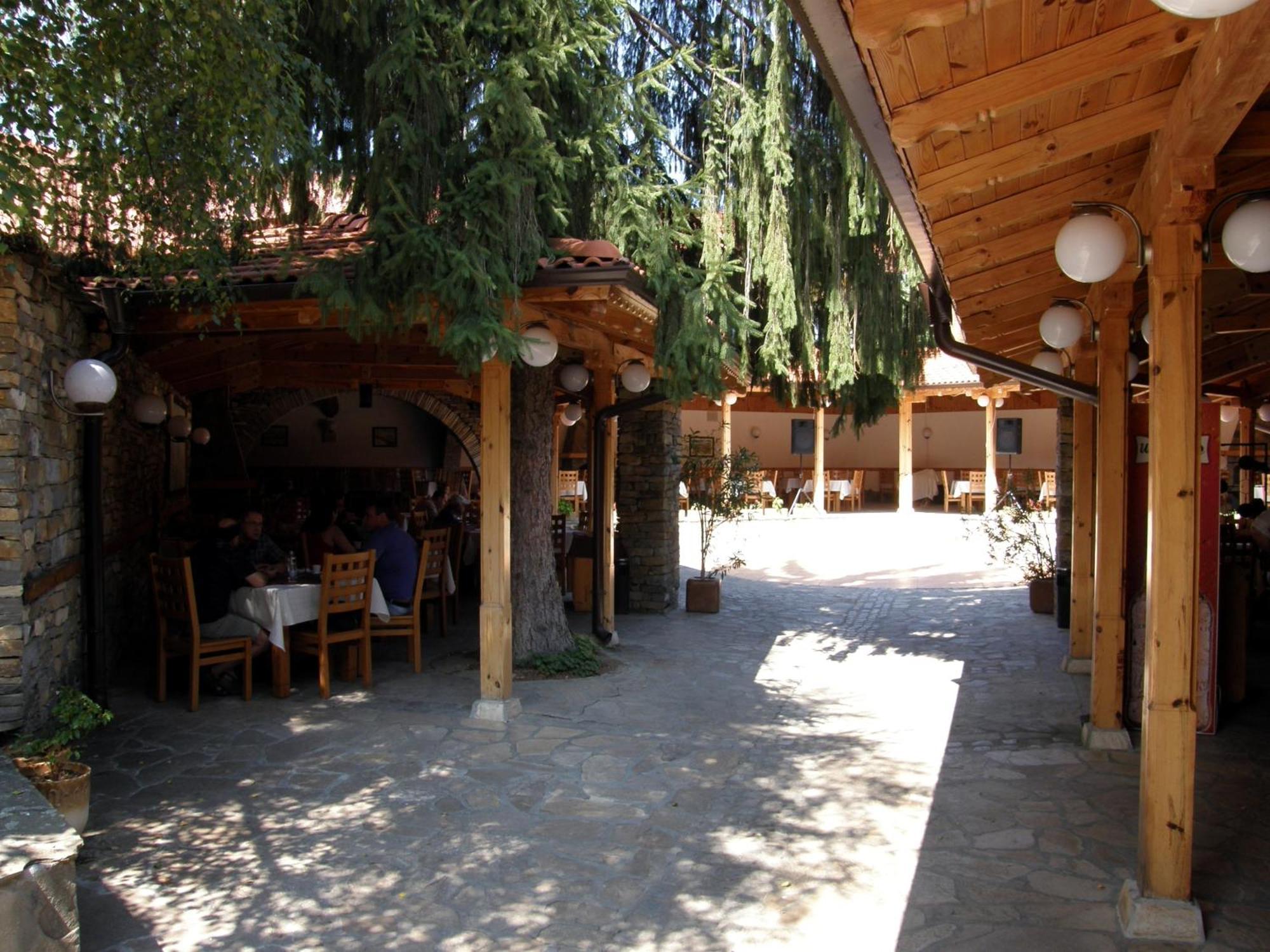 Hotel Center Apriltsi (Lovech) Exterior foto