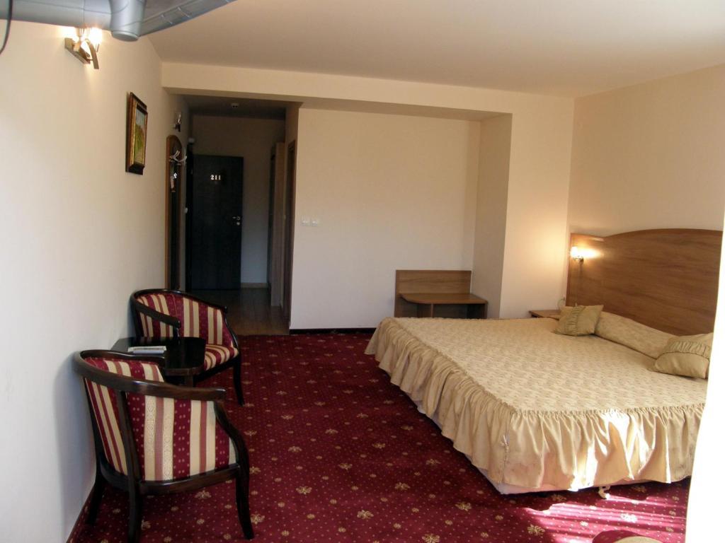 Hotel Center Apriltsi (Lovech) Quarto foto