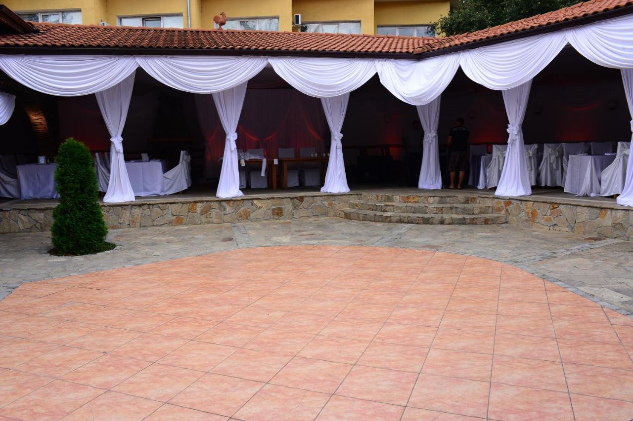 Hotel Center Apriltsi (Lovech) Exterior foto